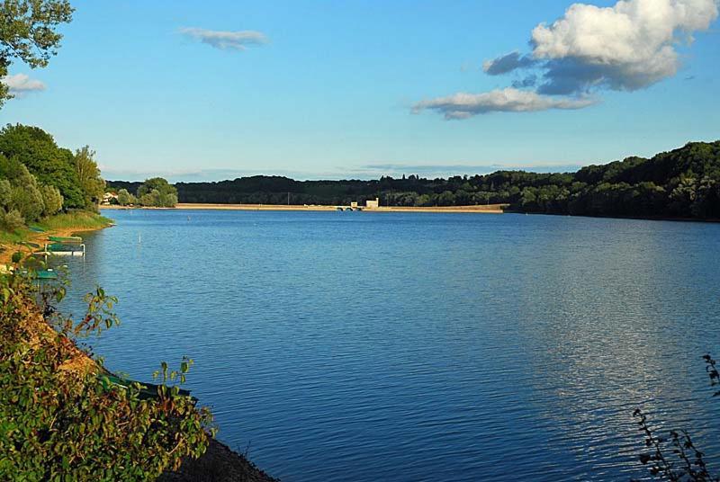 Maison Bord De Lac De Charmes バンヌ エクステリア 写真